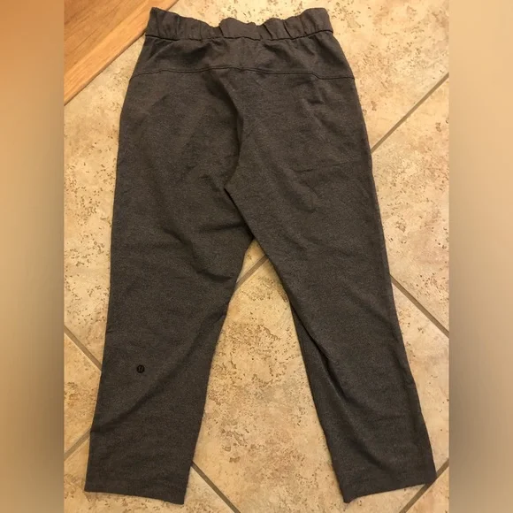 Lululemon Jogger Gray 4 - Picture 2 of 3